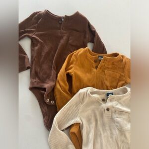 Old Navy sleeved Ribbed Baby Onesie set in Cream, burnt orange, and brown 6-12mo